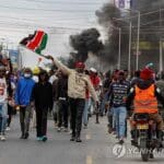 케냐서 반정부 시위 재개…”경찰 발포로 1명 사망”