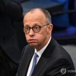메르츠, 독일 총리로 ‘간신히’ 선출…새정부 불안한 출발