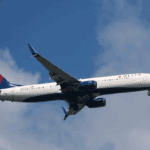 델타 항공 계약 종료로 애틀랜타 공항 계약직 직원 379명 해고 위기